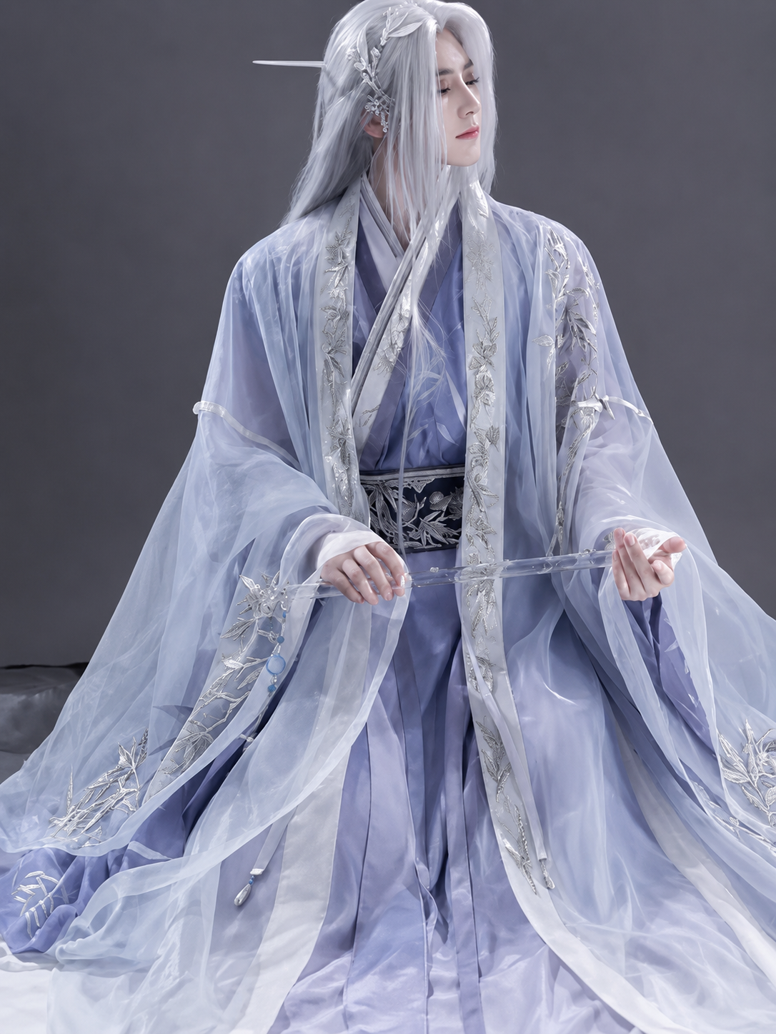 "Three Friends of Winter" – Modern Purple Hanfu Robe for Men with Flowing Sleeves (Copy)