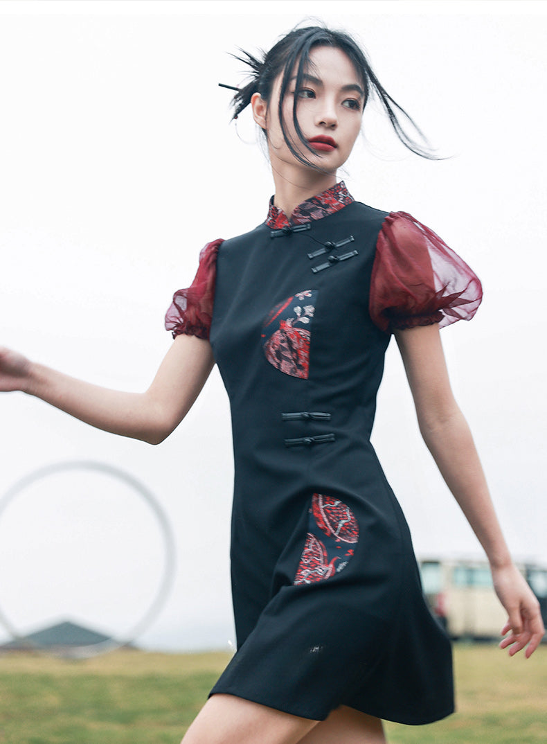 Neuer süßer und cooler Jacquard-Spleißenrock im chinesischen Retro-Stil mit Blasenärmeln und Kontrastfarbe