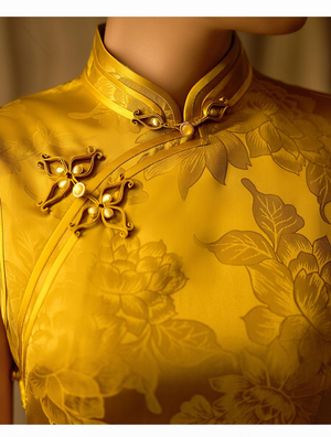 Complete cheongsam set golden yellow satin sleeveless slim maxi dress with floral brooch vintage elegant style qipao full length view