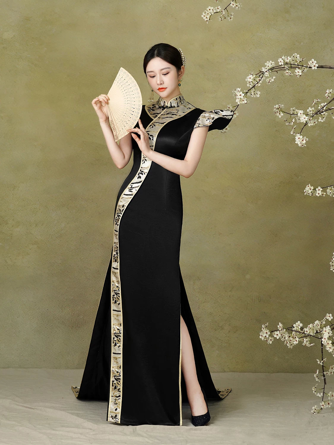 Elegant improved new chinese catwalk cheongsam long high end atmospheric national style trailing runway performance dress side view