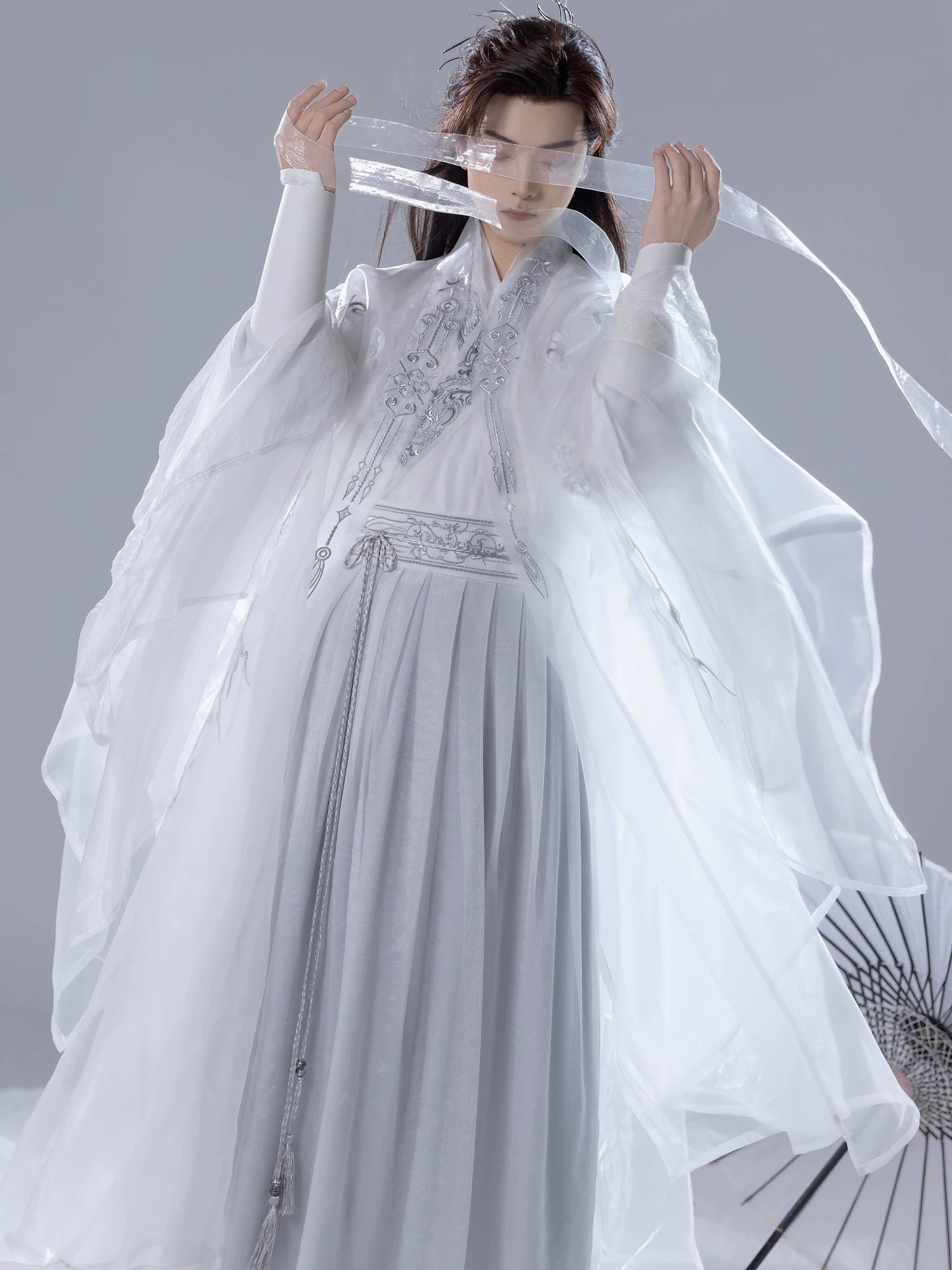Fuso wei jin style hanfu set white grey embroidered unisex suit