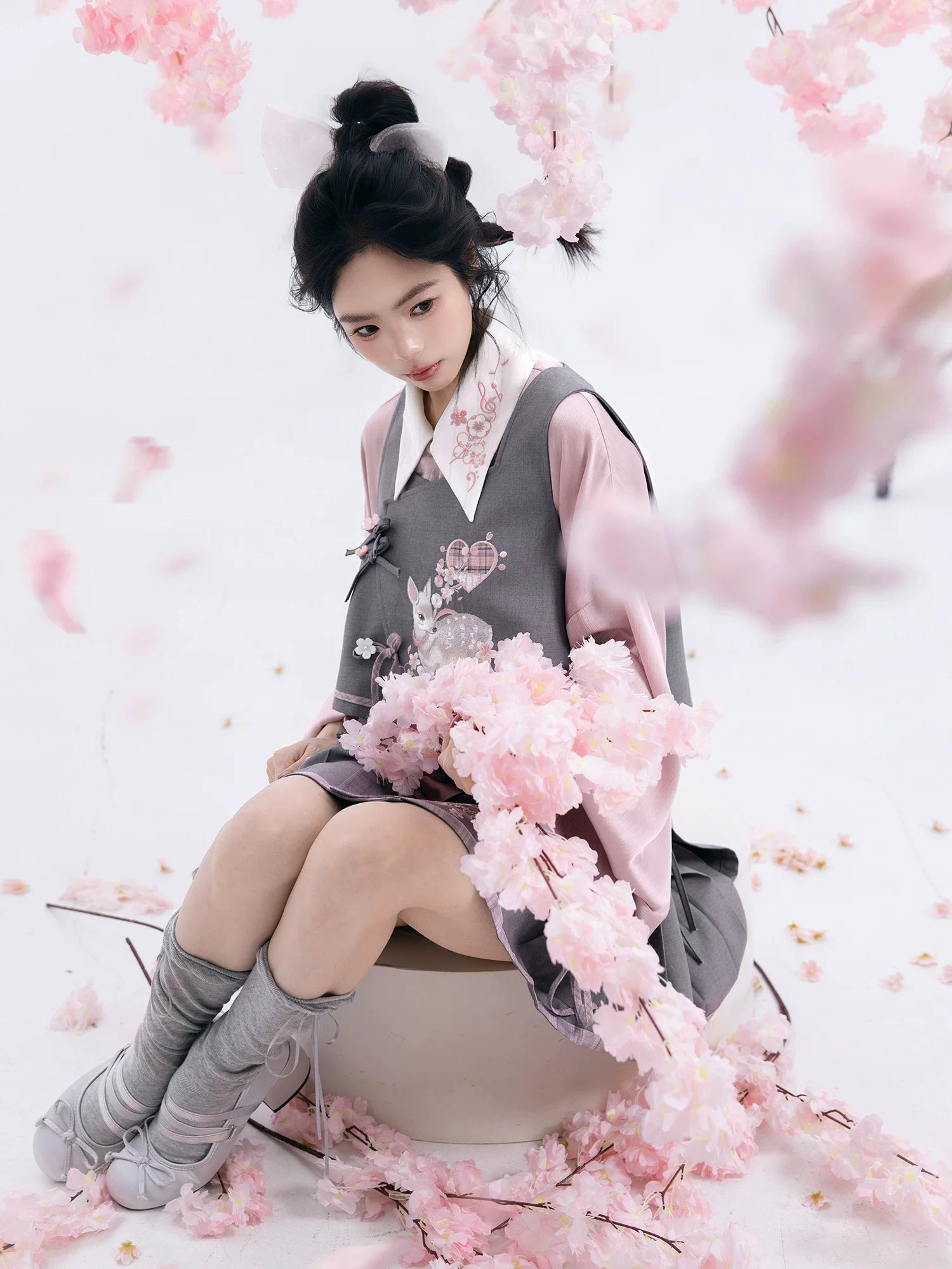 Improved bijia pipa sleeve set grey toned cherry rhythm han element spring guofeng