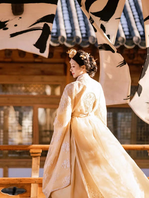 Lace detail summer couple hanbok korean palace style wedding outfit for photoshoots