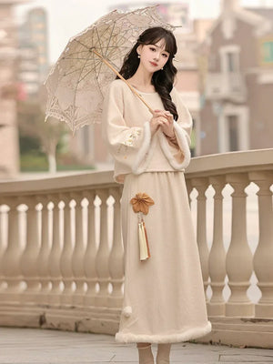 Raccoon Embroidered Hanfu Vest Set for Women – Short Vest with New Chinese Style Lantern Pants & Qipao Skirt, Autumn/Winter Outfit - Yandan_Hanfu