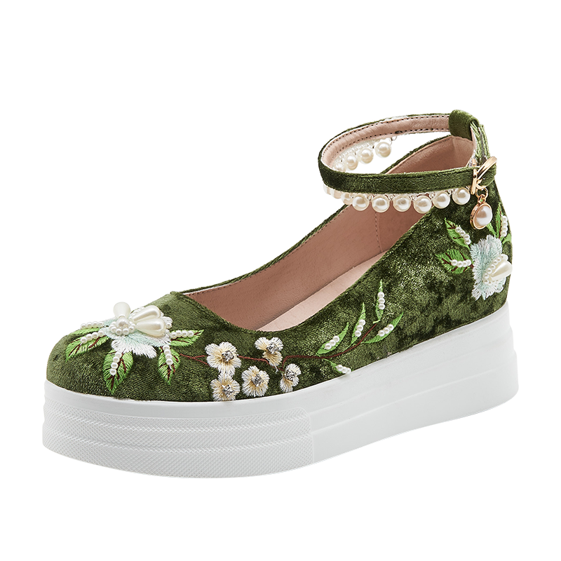 “Mermaid’s Tear – Jade Lace” Embroidered Hanfu Shoes | Hidden Wedge Traditional Chinese Flats