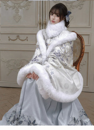 “Snowlit Clouds” – Winter Ming-Style Hanfu Set | Fur-Lined Cross-Front Jacket & Ma Mian Skirt - Yandan_Hanfu