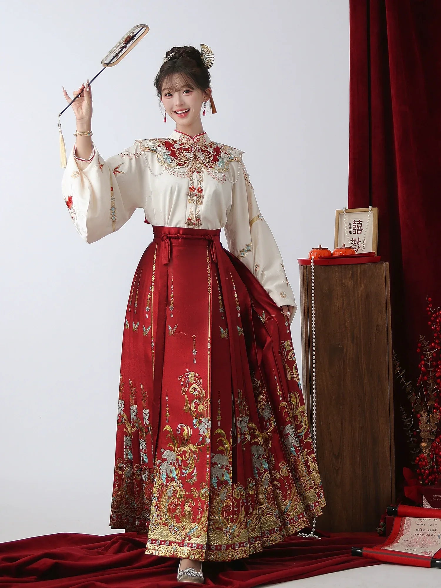 Auspicious Union] Traditional Red Hanfu Horse Dress for Wedding Toas –  Yandan_Hanfu