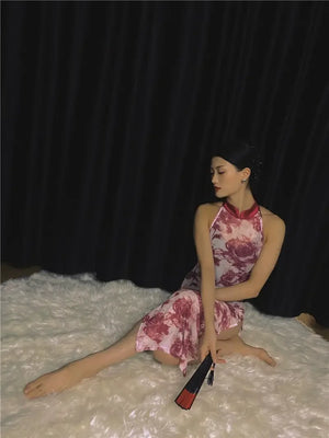 Elegant Sleeveless Red Floral Cheongsam – Modern Chinese-Style Vintage Long Qipao Dress - Yandan_Hanfu
