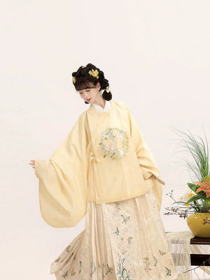 “Moonlit Blossom” Ming-Style Hanfu for Women – Embroidered Round-Collar Top & Mamian Skirt, Autumn/Winter - Yandan_Hanfu