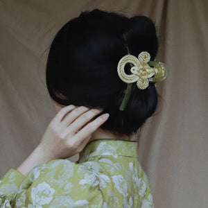 Realm of Grace – New Chinese Style Vintage Hair Claw | Elegant Tassel Shark Clip & Duckbill Barrette - Yandan_Hanfu