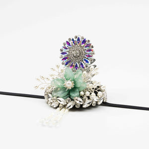 Korean traditional ethnic headgear with white background, featuring pearl sprays and crystal embellishments for Korean princess hair styling.