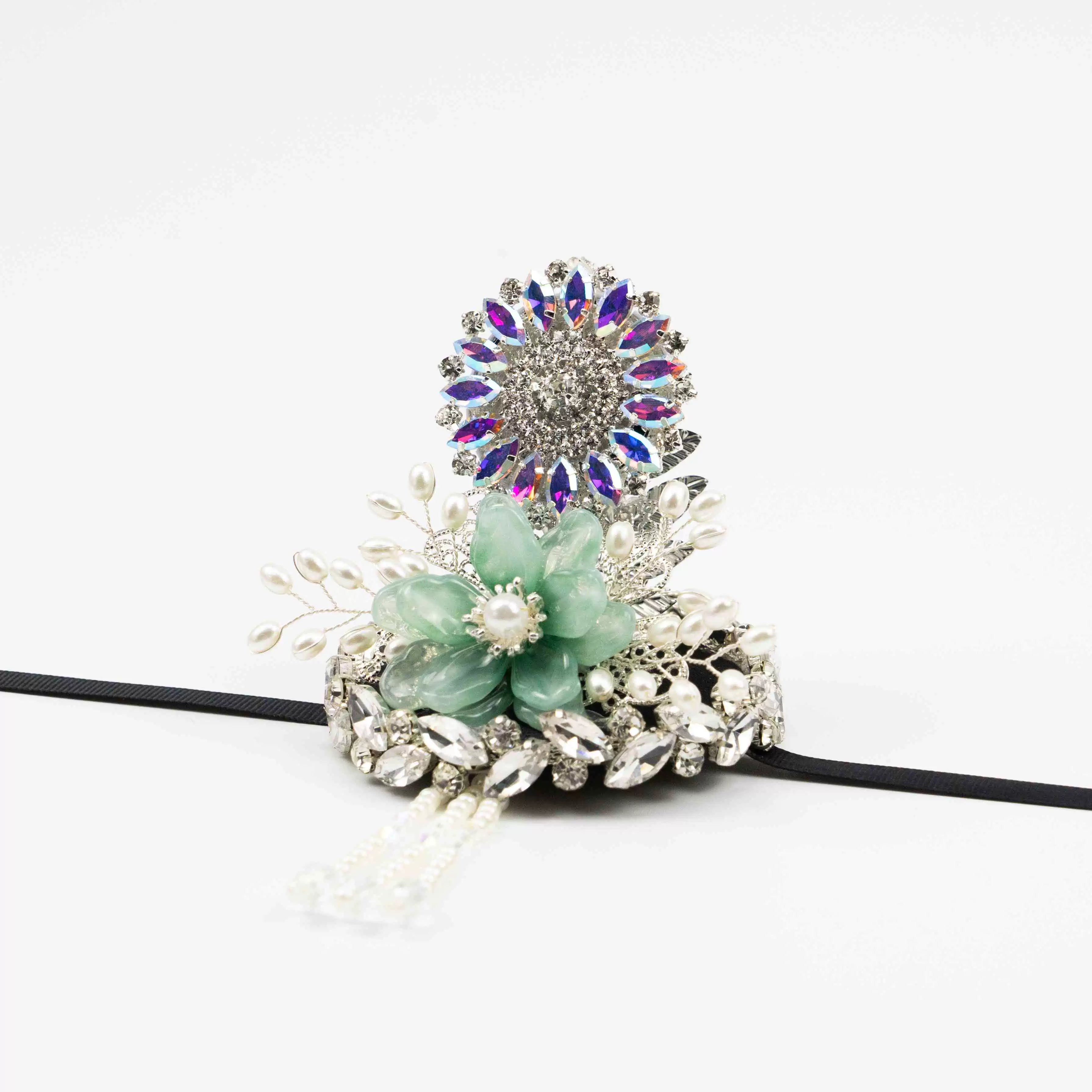Korean traditional ethnic headgear with pearl and crystal floral design on white background, perfect for Korean princess hair accessories.