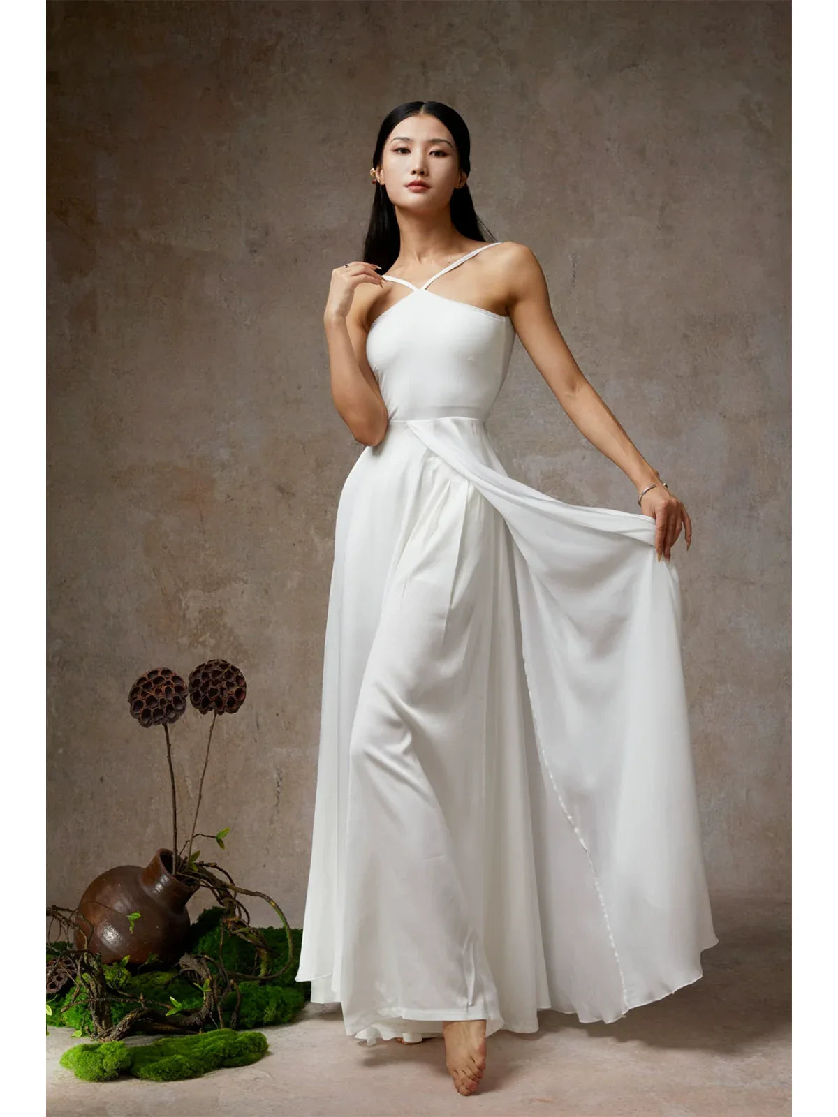 Elegant Solid Halter Maxi Dress – Flowing High-Slit Skirt for Dance & Evening Wear - Yandan_Hanfu