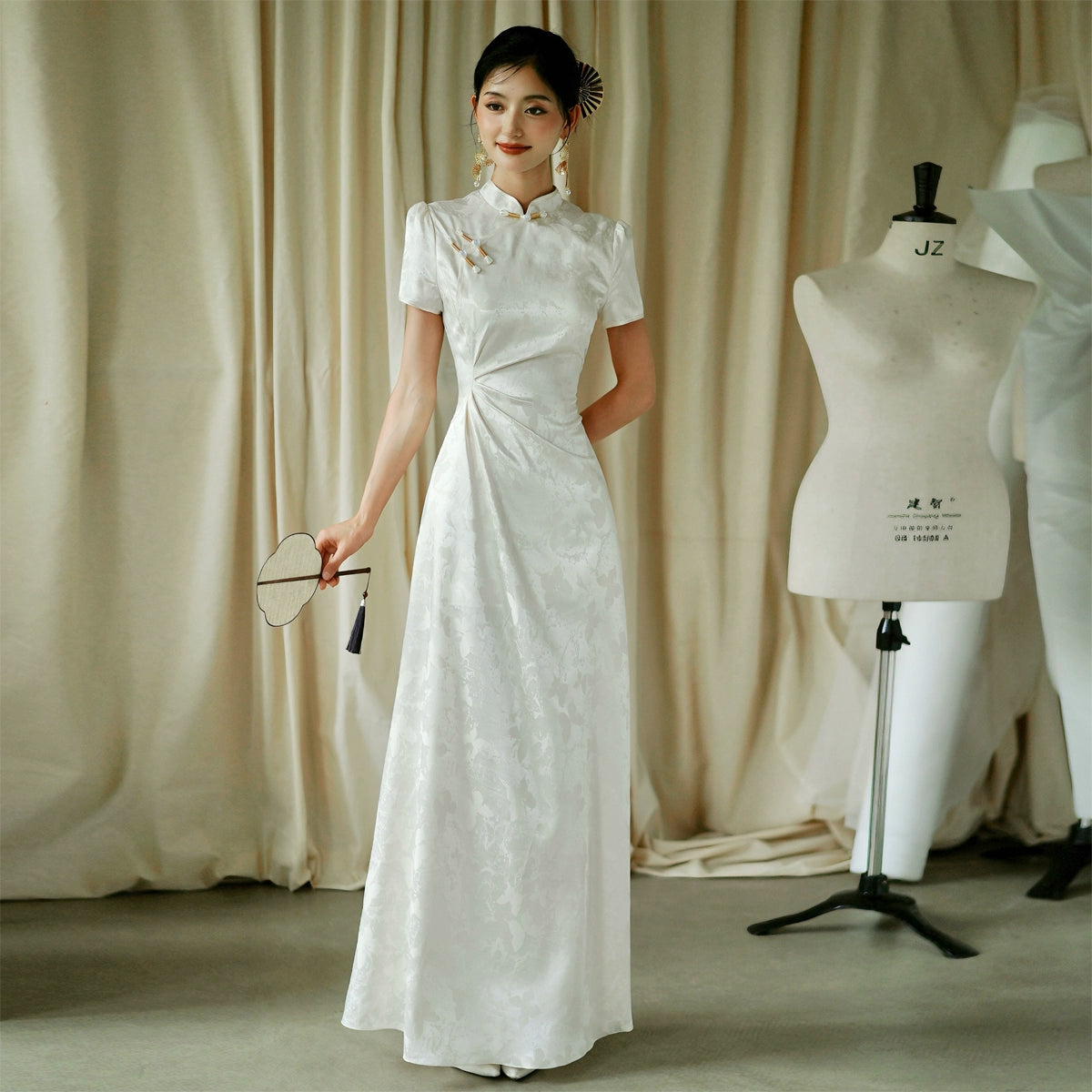 "Kite Butterfly" White Jacquard Cheongsam Bridal Toast Dress Engagement Dress