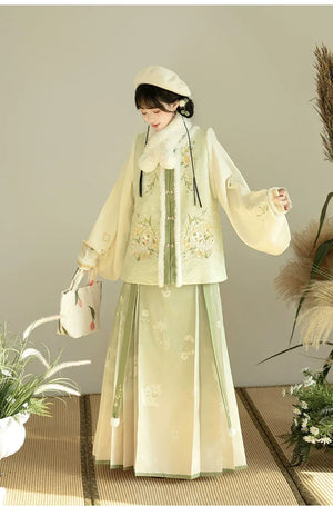 “Meow Meow” – Cozy Ming-Style Hanfu Set with Embroidered Bijia & Mamian Skirt (Winter) - Yandan_Hanfu