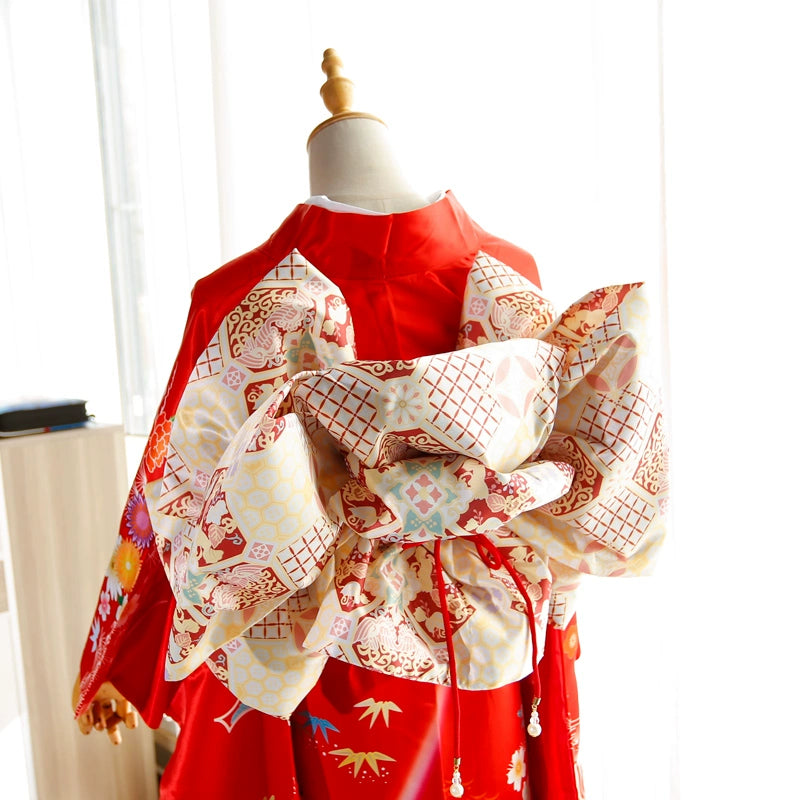 Kimonogürtel, Kimono-Blumenknoten mit schwingenden Ärmeln, große dreiblättrige Schleife mit Gürteltaschengürtel, Gürtel in Geisha-Form.