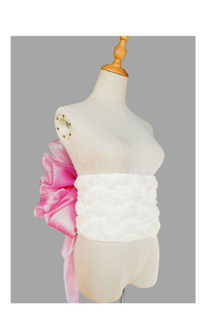 Angled view of pink Bing'er oversized flower belt with white waist seal, designed for easy kimono styling and visual impact.