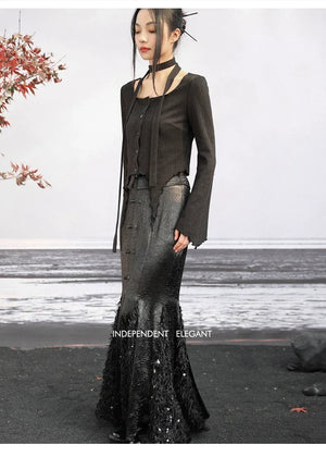 New Chinese Style: Exquisite and elegant sequined feather satin skirt suit with dark fishtail skirt& black flared sweater top - Yandan_Hanfu