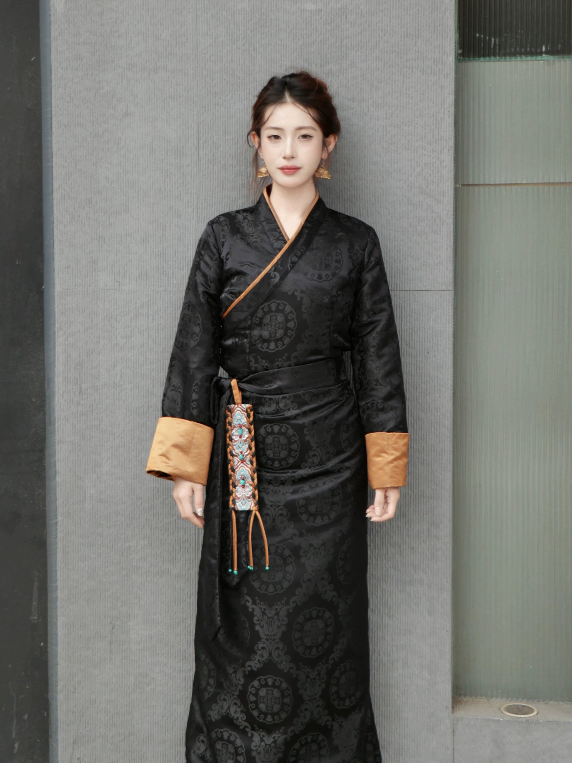 Improved Tibetan Dress | Women's Traditional Bola Xizang Clothing New Lhasa Style