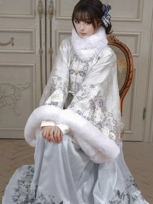 “Snowlit Clouds” – Winter Ming-Style Hanfu Set | Fur-Lined Cross-Front Jacket & Ma Mian Skirt - Yandan_Hanfu
