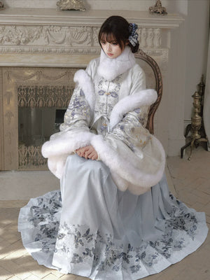 “Snowlit Clouds” – Winter Ming-Style Hanfu Set | Fur-Lined Cross-Front Jacket & Ma Mian Skirt - Yandan_Hanfu