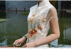 Golden Tang Ode – Luxury Modern Cheongsam | Artisanal Brocade & Couture Detailing - Yandan_Hanfu