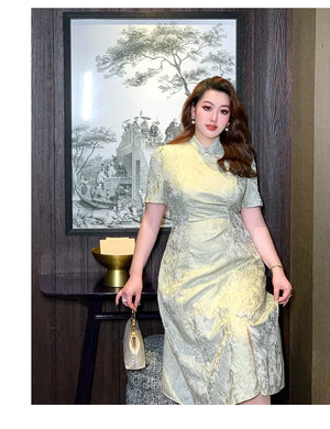 Elegant Plus-Size Jacquard Qipao – Modern Chinese Style with Mandarin Collar & Cut-Out Details - Yandan_Hanfu