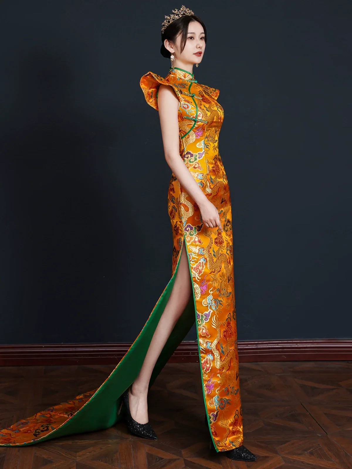 Runway Elegance – Luxury New Chinese Style Mermaid Train Gold Qipao E Brocade Dragon Robe Trailing / If You Need to Customize, Click Here to Place An