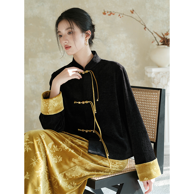 Velvet Elegance – Modern Chinese Women's Set | Black Embossed Tang-Style Jacket with Gold Skirt