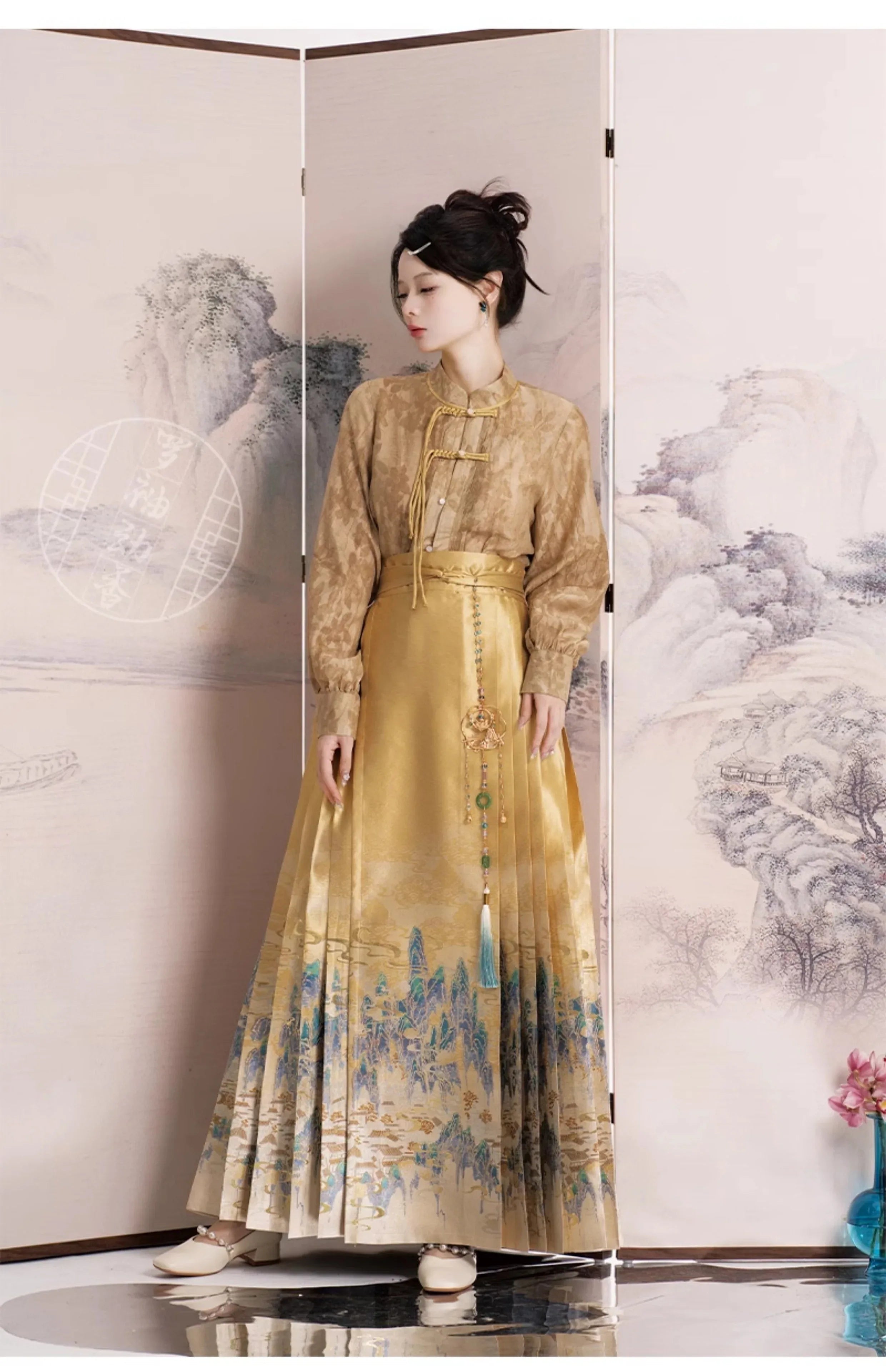 [Yunshan Fog Hidden] Gold Horse Dress Hanfu New Chinese Weaving Gold Gold, landscape, Horse Dress / S