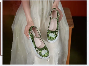 “Mermaid’s Tear – Jade Lace” Embroidered Hanfu Shoes | Hidden Wedge Traditional Chinese Flats - Yandan_Hanfu