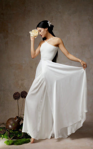 Elegant Solid Halter Maxi Dress – Flowing High-Slit Skirt for Dance & Evening Wear - Yandan_Hanfu