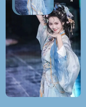 "Listening to Rain in the Misty Mountains" – Ombre Embroidered Hanfu Robe | Showpiece Inspired by the Warring States - Yandan_Hanfu