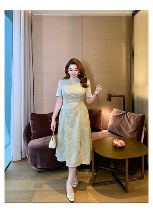 Elegant Plus-Size Jacquard Qipao – Modern Chinese Style with Mandarin Collar & Cut-Out Details - Yandan_Hanfu