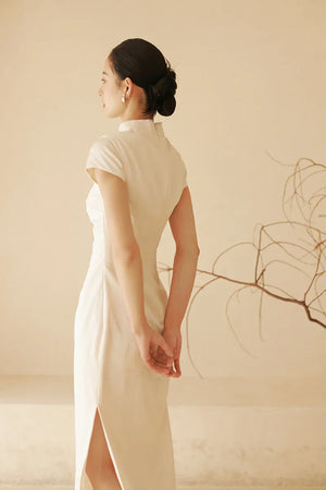 "Xi Zhu" White Dark Pattern Tassel Shawl Cheongsam Bride Wedding Dress Engagement - Yandan_Hanfu