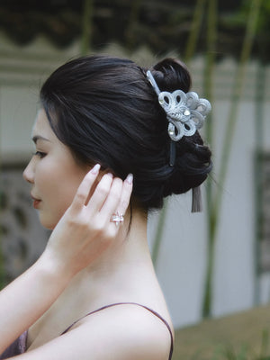 Realm of Grace – New Chinese Style Vintage Hair Claw | Elegant Tassel Shark Clip & Duckbill Barrette - Yandan_Hanfu