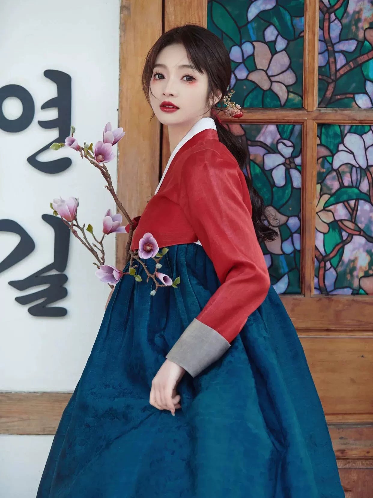 Red & Blue Hanbok Wedding Dress styled for Korean court traditions, ideal for weddings, daily wear, and cultural stage events.