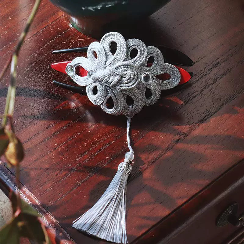 Realm of Grace – New Chinese Style Vintage Hair Claw | Elegant Tassel Shark Clip & Duckbill Barrette