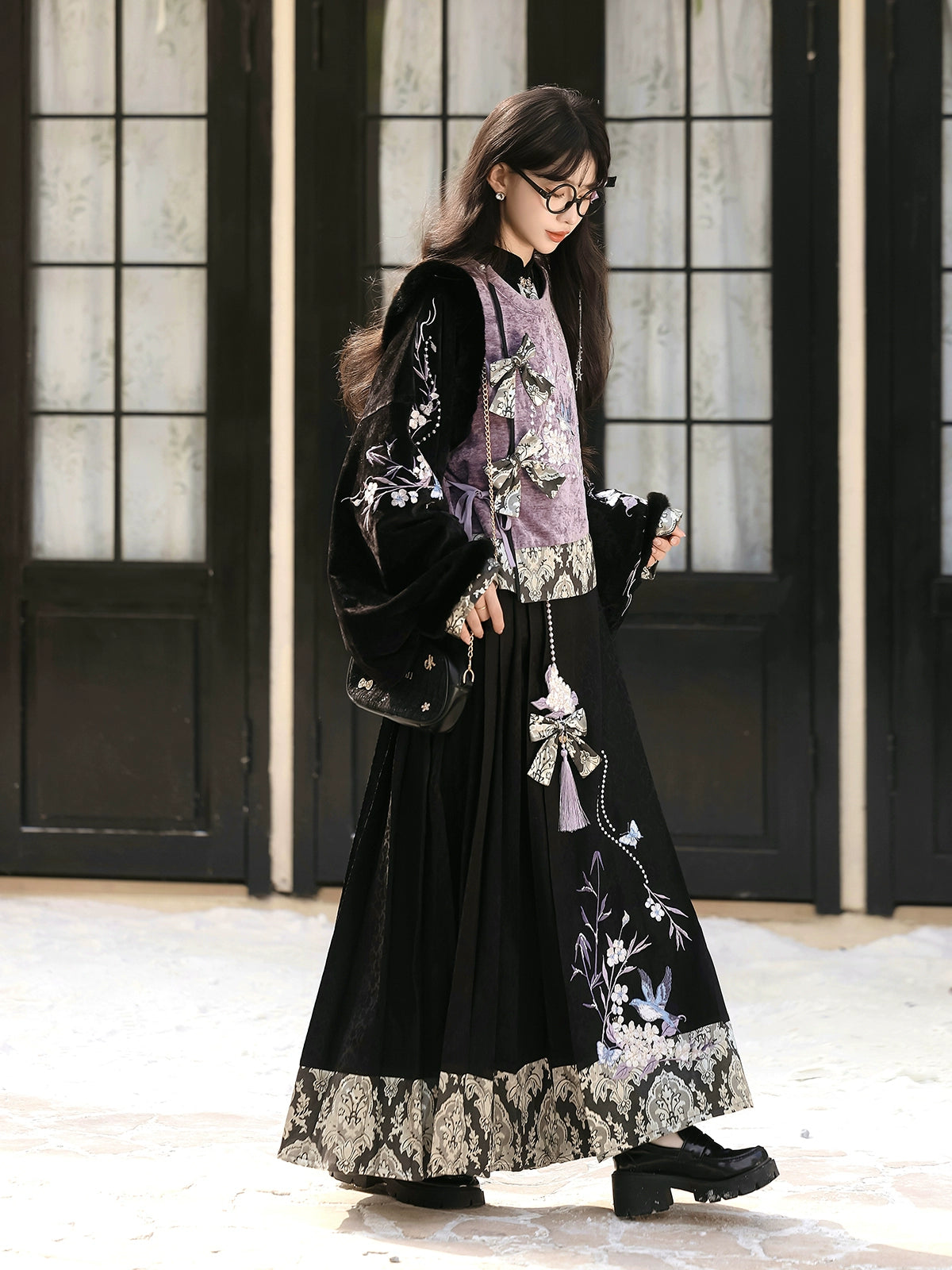 “Swallow’s Return” – Modern Hanfu Layered Vest & Skirt Set | Autumn-Winter Everyday Chinese Style