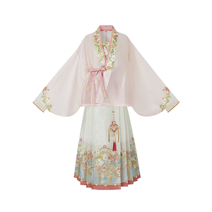 Bogu Peach Blossom full 4-piece Hanfu set on white background
