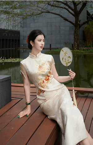 Golden Tang Ode – Luxury Modern Cheongsam | Artisanal Brocade & Couture Detailing - Yandan_Hanfu
