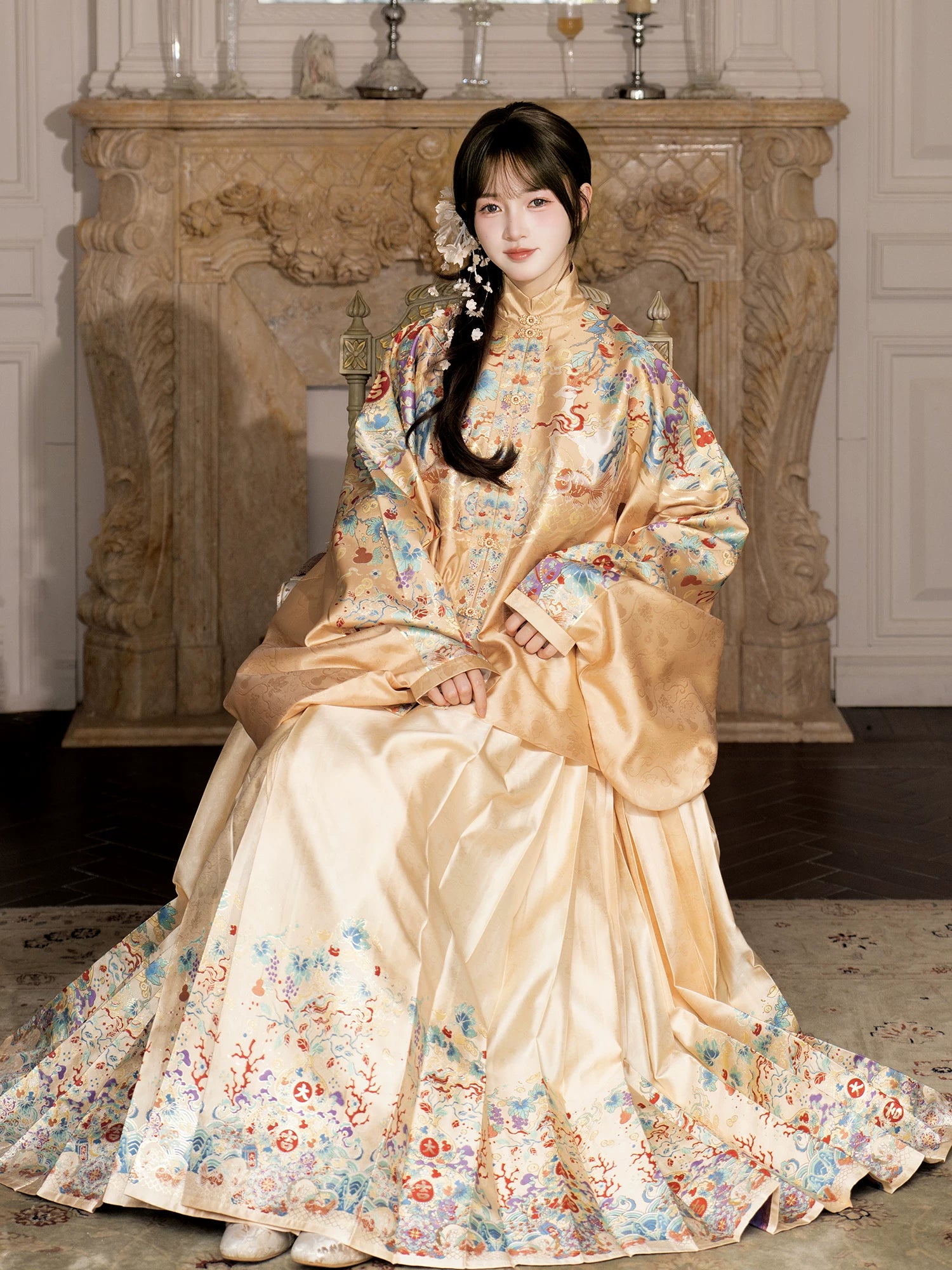 Elegant Brocade | Ming Dynasty Jacket & Mamian Skirt