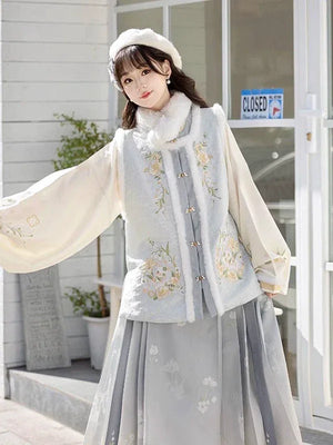 “Meow Meow” – Cozy Ming-Style Hanfu Set with Embroidered Bijia & Mamian Skirt (Winter) - Yandan_Hanfu