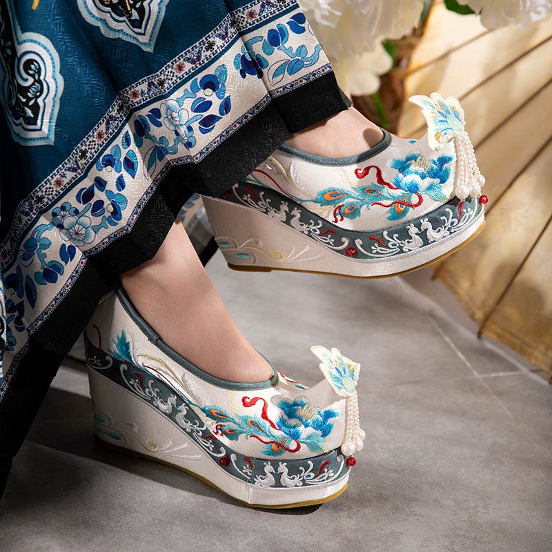 Blue Hanfu Embroidered Shoes – Women's Tang-Style Cloud-Toe Flats with 10cm Lift for Spring & Autumn