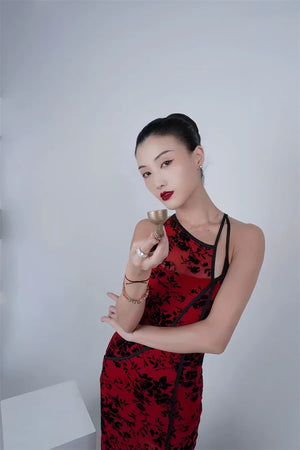 Burgundy Vintage Flocked Velvet Cheongsam – Modern Dance-Inspired Qipao Dress - Yandan_Hanfu