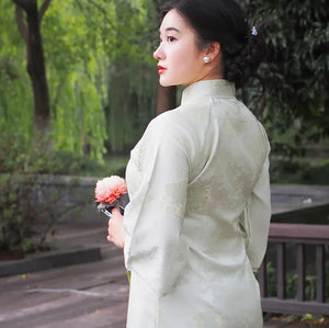 Emerald Flowing-Sleeve Qipao – New Chinese Silhouette with Full Opening & Elegant Plus-Friendly Fit - Yandan_Hanfu