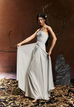 Elegant Solid Halter Maxi Dress – Flowing High-Slit Skirt for Dance & Evening Wear - Yandan_Hanfu
