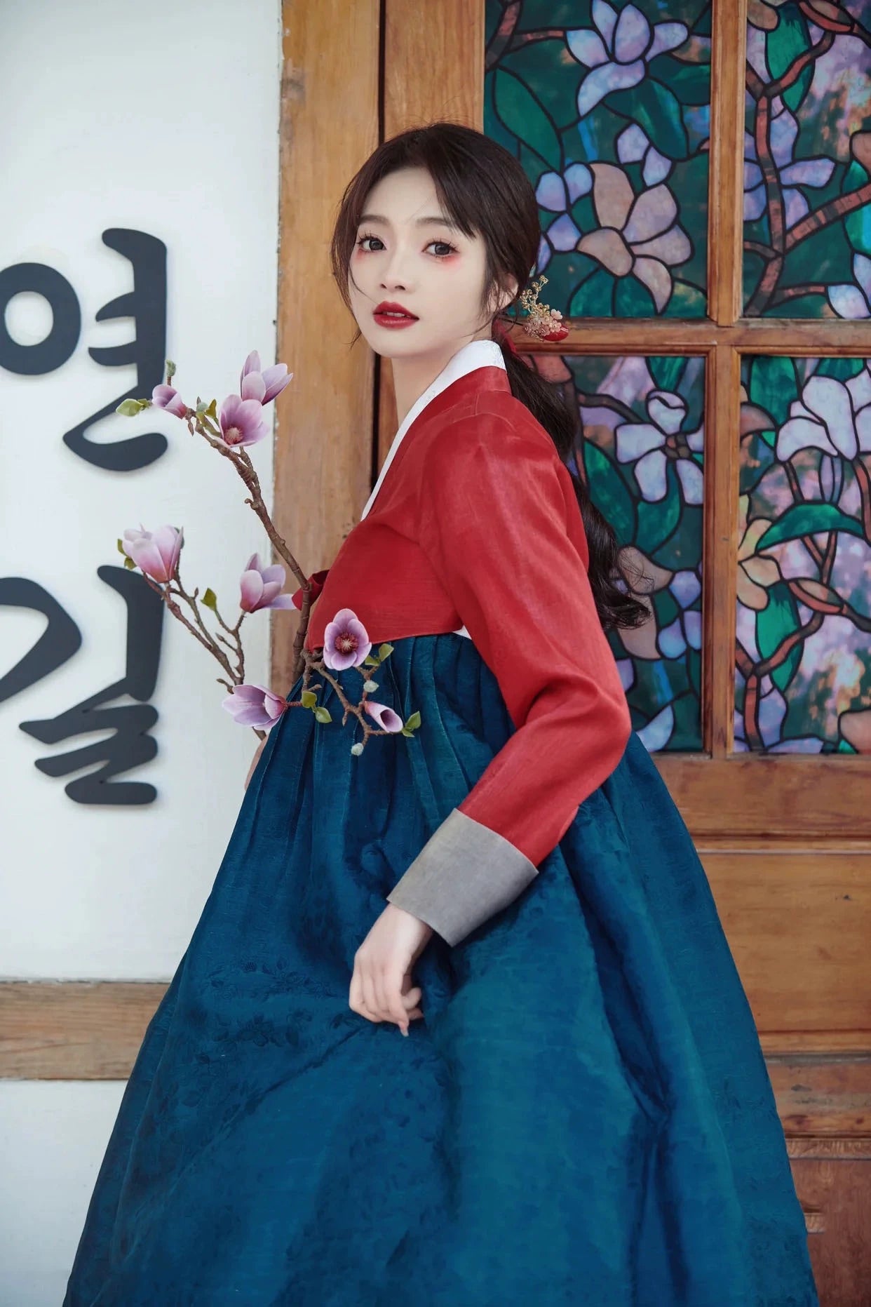 Red & Blue Hanbok Wedding Dress styled for Korean traditional court events, ideal for national stage dances and ceremonial wear.