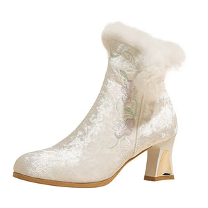 Embroidered Block-Heel Qipao Boots – Chic Oriental Short Ankle Boots for Autumn/Winter - Yandan_Hanfu