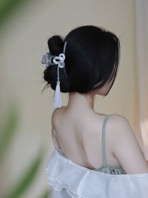 Realm of Grace – New Chinese Style Vintage Hair Claw | Elegant Tassel Shark Clip & Duckbill Barrette - Yandan_Hanfu